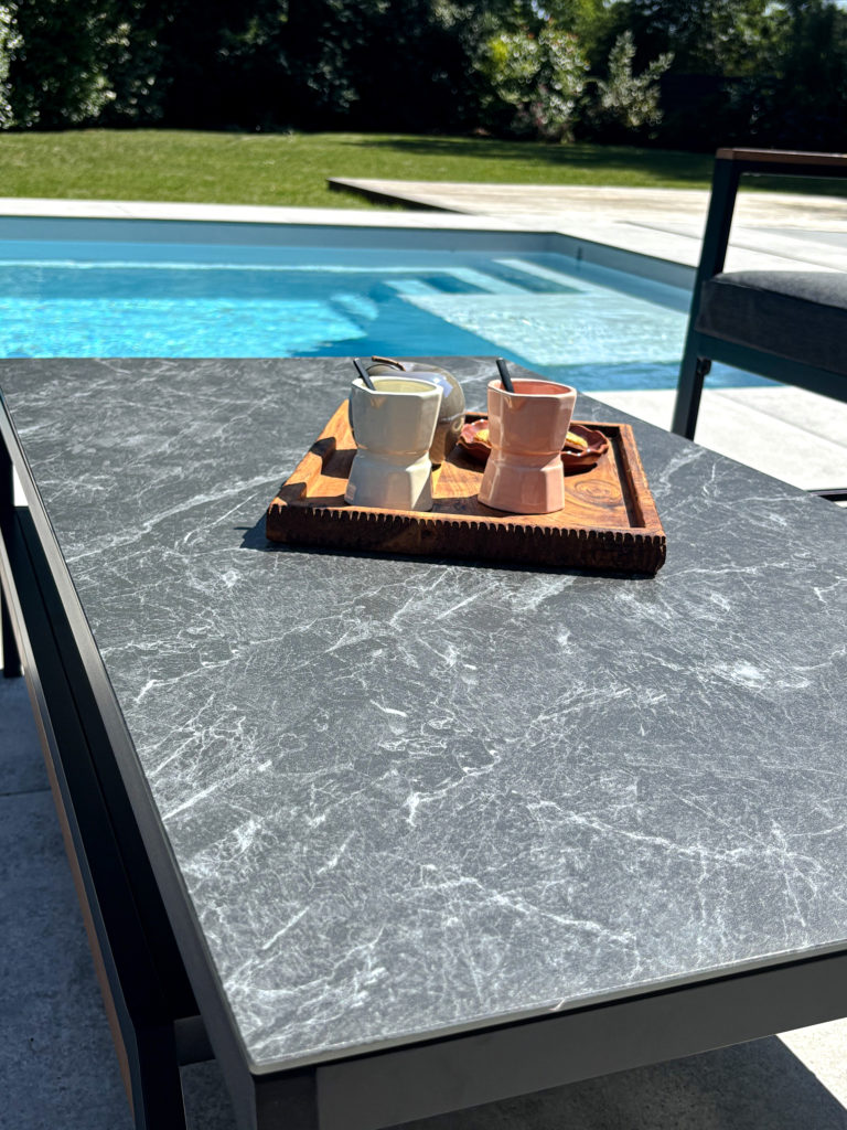 table jardin noire céramique sur verre TADEO
